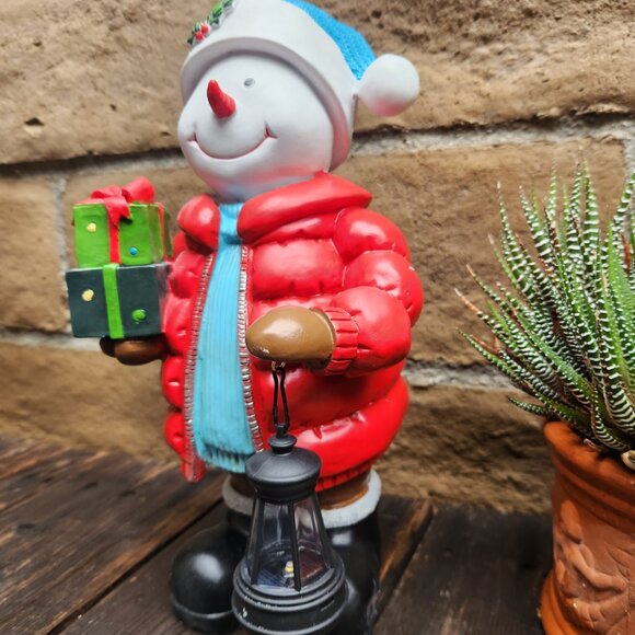Whimsical Frosty Snowman Statue With Solar Lantern 12" H - Picture 6 of 7